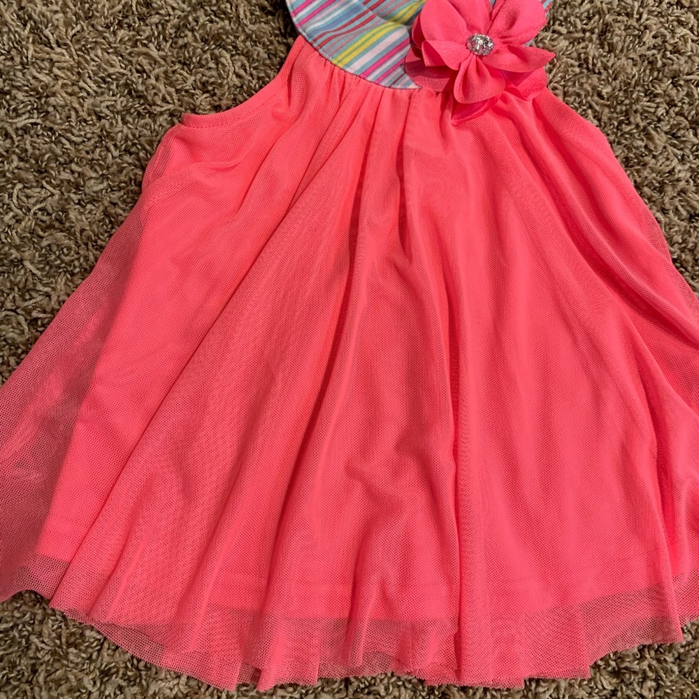 Flowy Tank - Picture 2 of 5